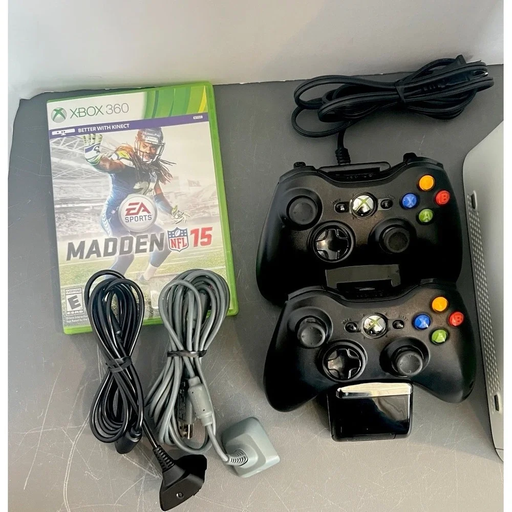 Microsoft Xbox 360 Pro White Console Gaming 2 Controllers W/ Cords, Ext Drive